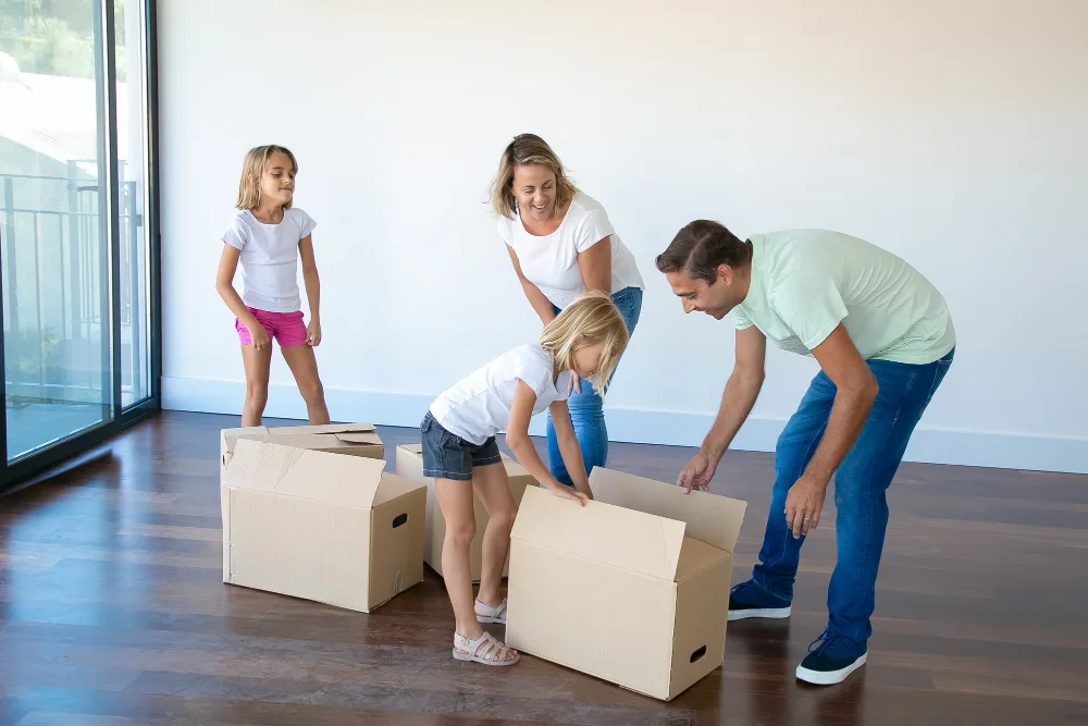 Happy family the easy move